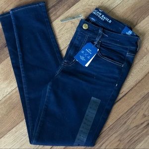 NWT American Eagle Low Rise Jeggings size 10